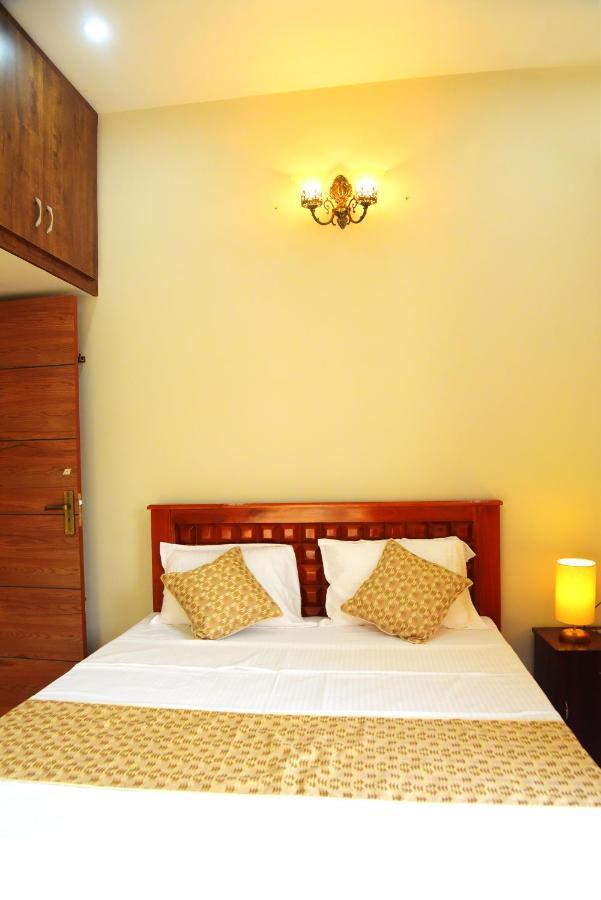 Sri Apartment 2Bhk For Familys Couples Parking A2 ปอนดิเชอรี ภายนอก รูปภาพ