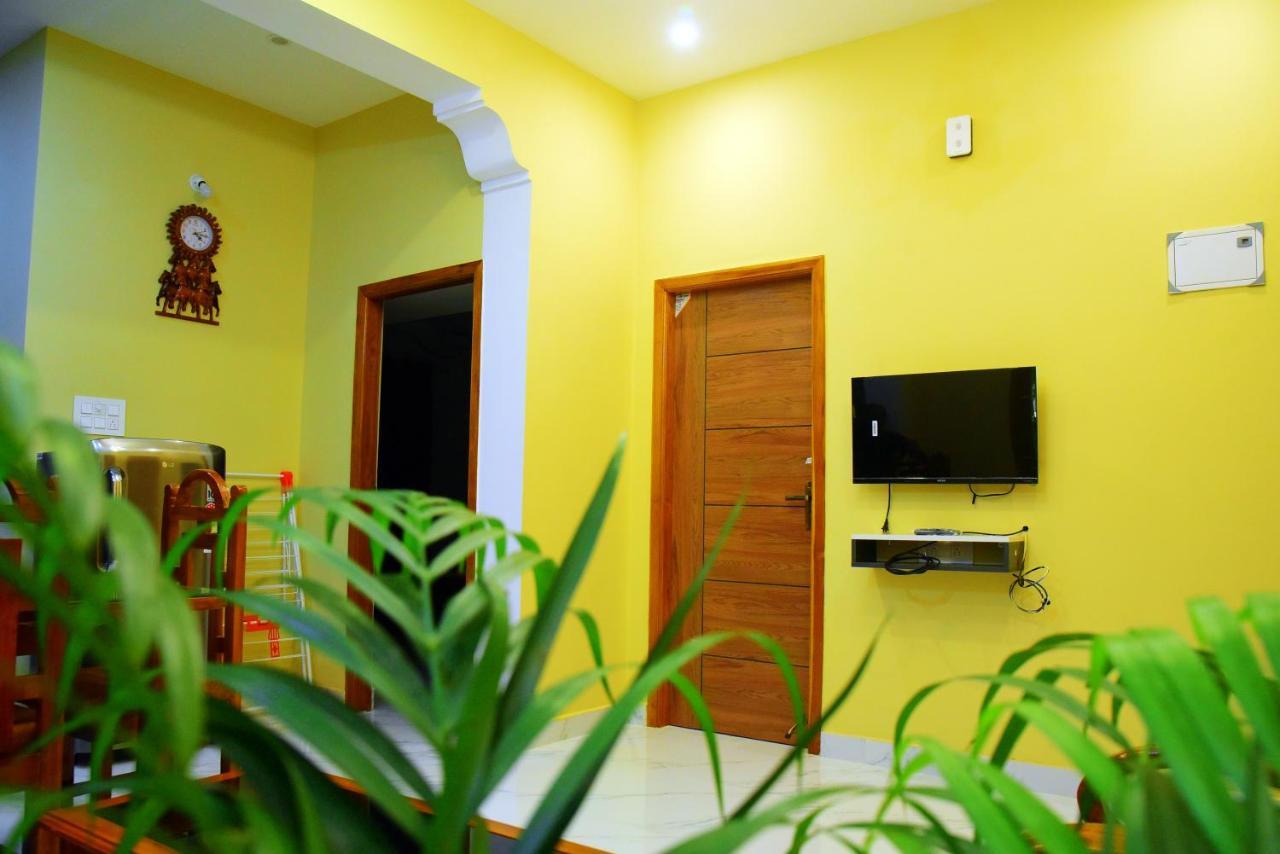 Sri Apartment 2Bhk For Familys Couples Parking A2 ปอนดิเชอรี ภายนอก รูปภาพ