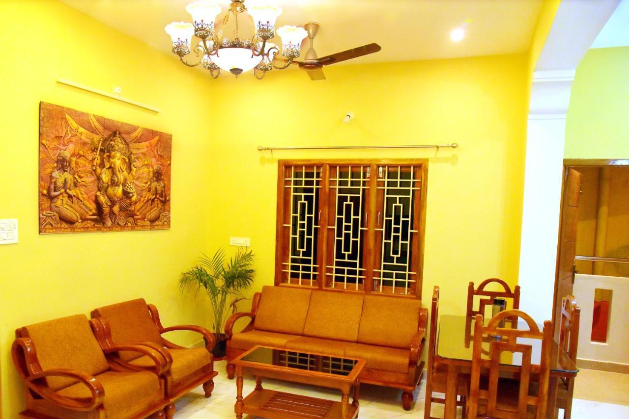 Sri Apartment 2Bhk For Familys Couples Parking A2 ปอนดิเชอรี ภายนอก รูปภาพ